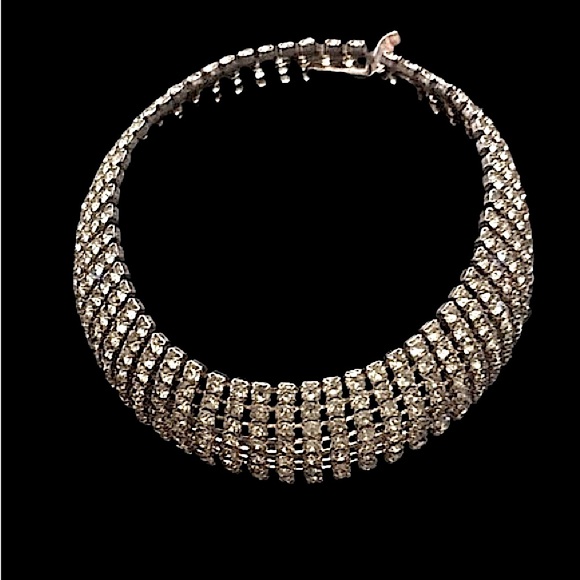 Elegant Clear Rhinestone Bracelet - Picture 2 of 8